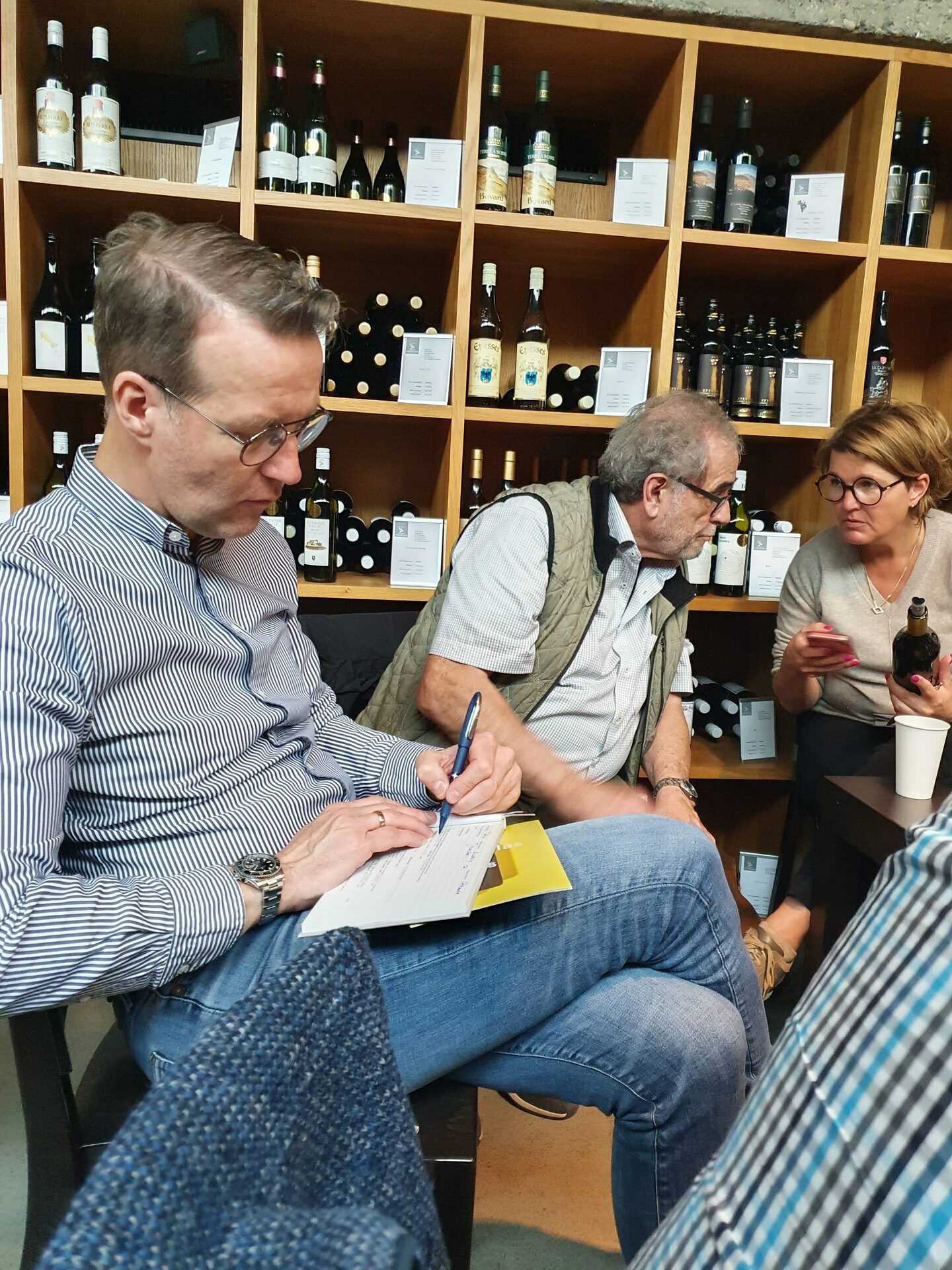 FuW-Weinreise 2022 Schweiz Tag 1 Foto 16 im Vinorama (Michael#2)