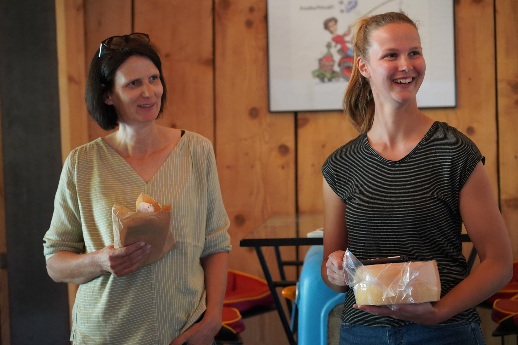 Reisebericht Tag 4 der FuW Wein-Fachstudienreise in die Schweiz 2022 Nr. 16 Laura und Anntina Pelizzatti (die Jugend hats voll drauf)