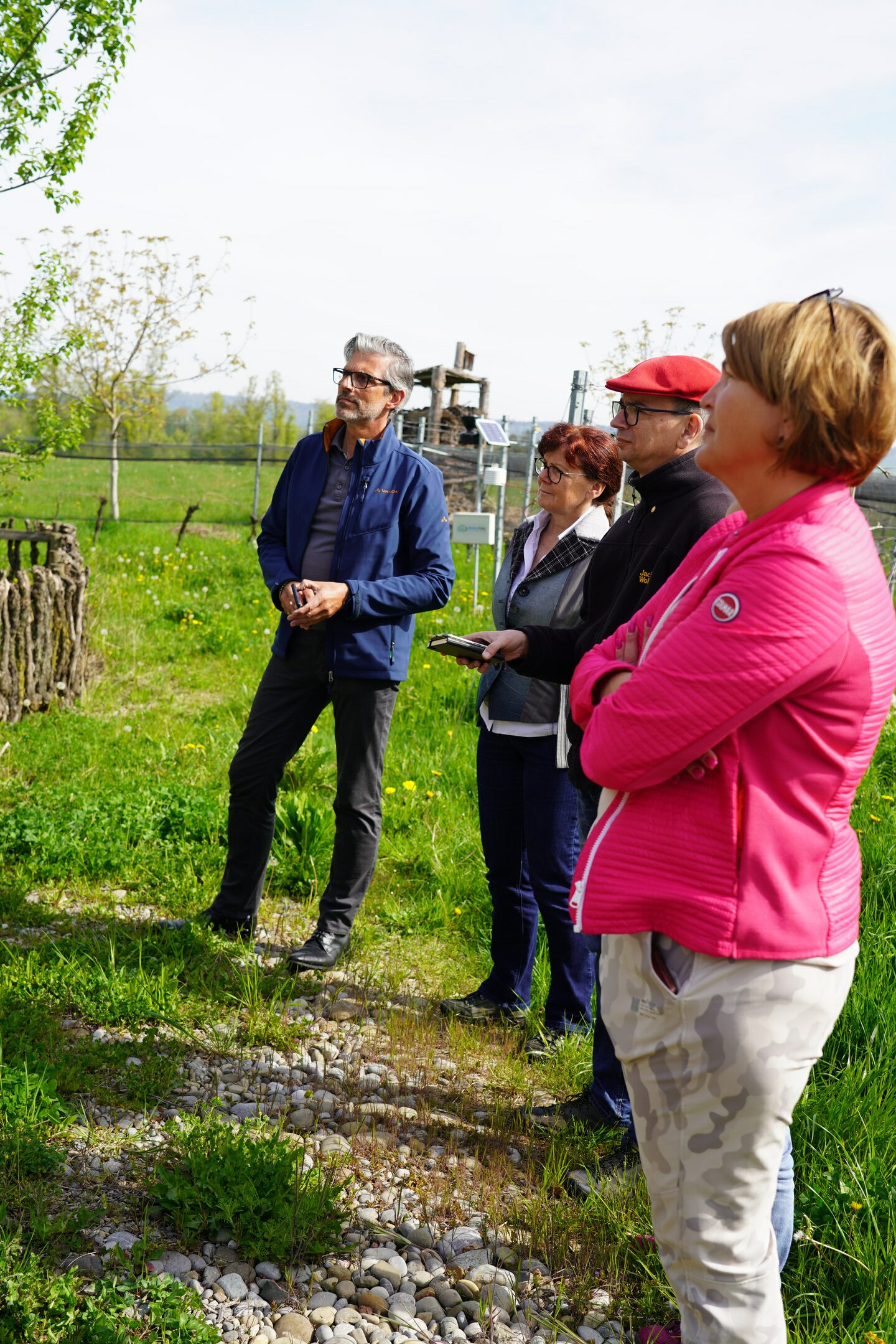 Reisebericht Tag 5 der FuW Wein-Fachstudienreise in die Schweiz 2022 Nr. 4 spannende Infos gab es im demeter Weingut Lenz
