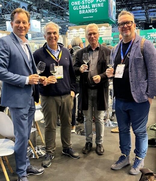 Weinreferenten Denis Duhme, Dirk Behrens, Karsten Kuske und Patrick Witte auf der ProWein 2026 in Düsseldorf