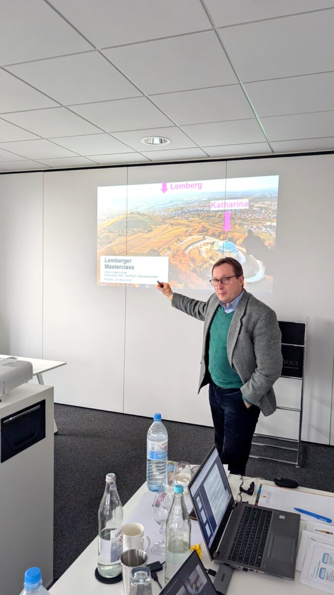 Dr. Ulrich Hagenmeyer präsentiert die Lemberger Masterclass