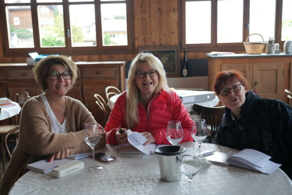 FuW-Weinreise 2022 Schweiz Tag 2 Foto 05 Kirsten, Susanne, Renate