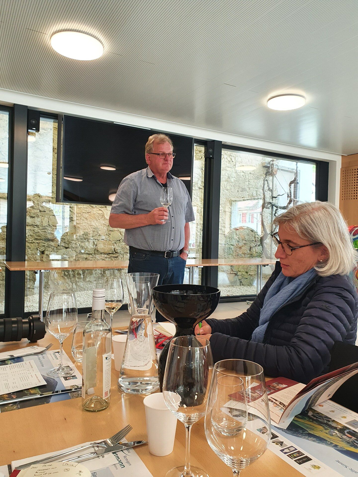 Reisebericht Tag 5 der FuW Wein-Fachstudienreise in die Schweiz 2022 Nr. 15 es gab viele Notizen